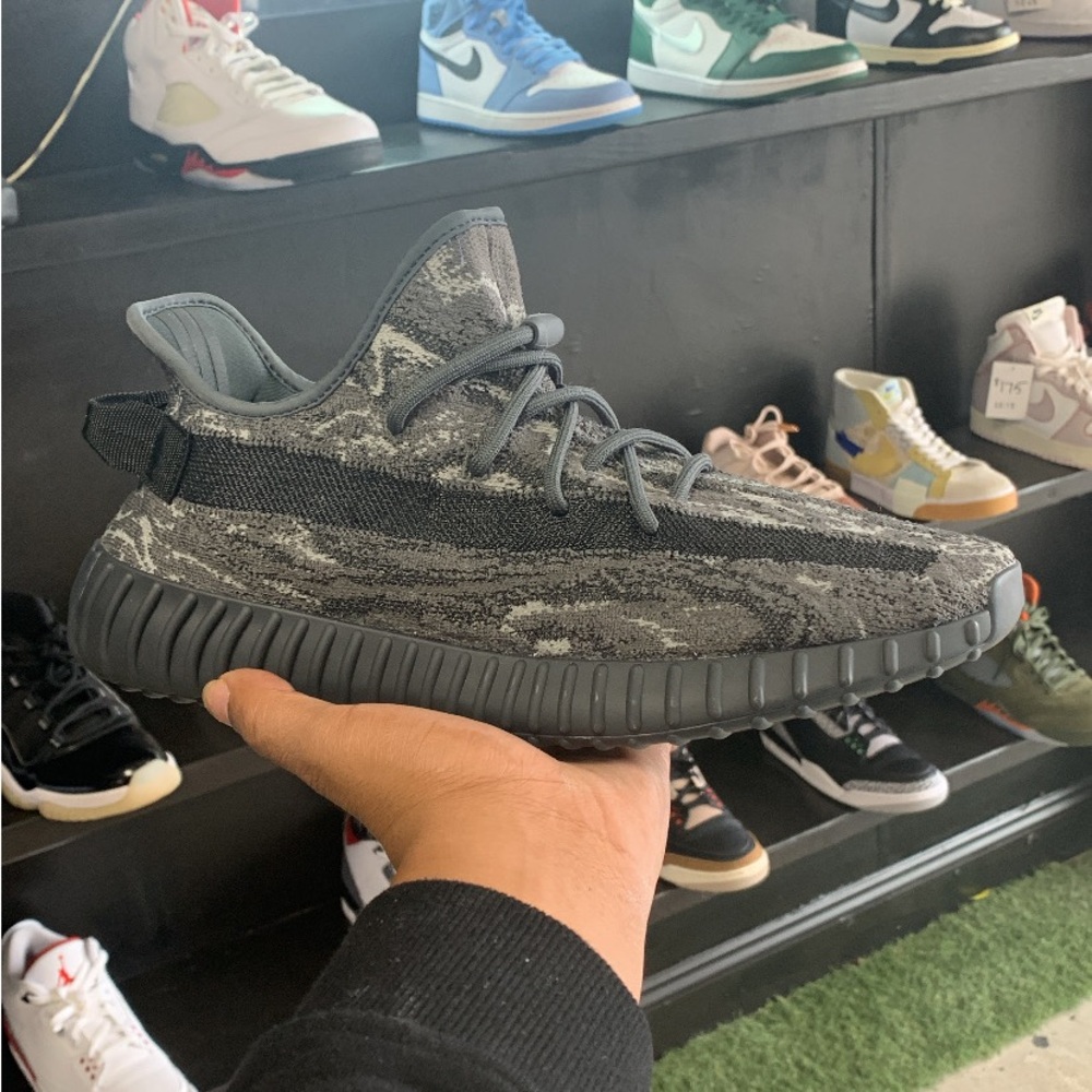 Adidas Yeezy Boost 350 V2 Black/Grey